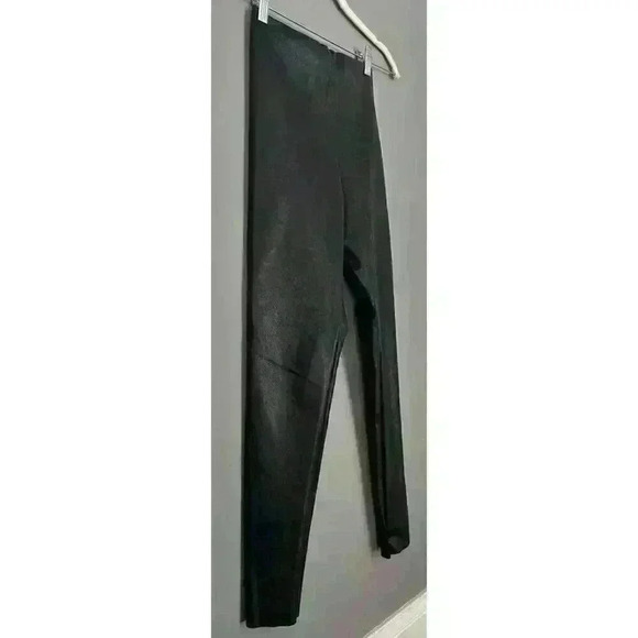 Mario Serrani Women's Faux Leather Leggings (409) - Picture 3 of 10